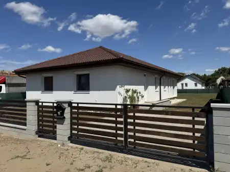 Eladó családi ház, Albertirsa 3 szoba 115 m² 99.99 M Ft