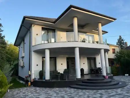 eladó családi ház, Budapest, III. kerület