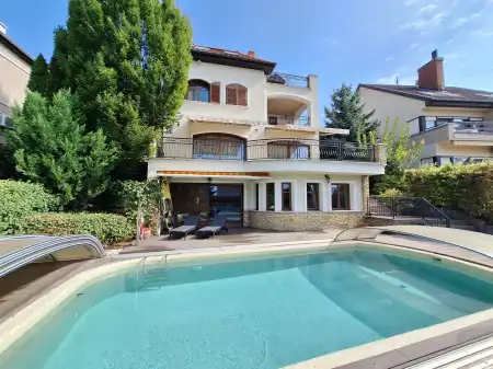 eladó családi ház, Budapest, XII. kerület