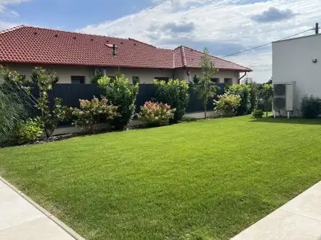 eladó családi ház, Csömör