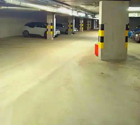 Eladó garázs, Budapest, IX. kerület 14 m² 11 M Ft