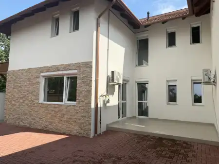 Eladó ikerház, Budapest, IV. kerület 6 szoba 128 m² 199 M Ft