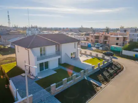 Eladó ikerház, Siófok 4 szoba 120 m² 169 M Ft
