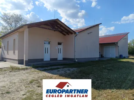eladó ipari ingatlan, Dánszentmiklós