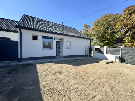 Eladó téglalakás, Kiskunlacháza 3 szoba 52 m² 49.9 M Ft