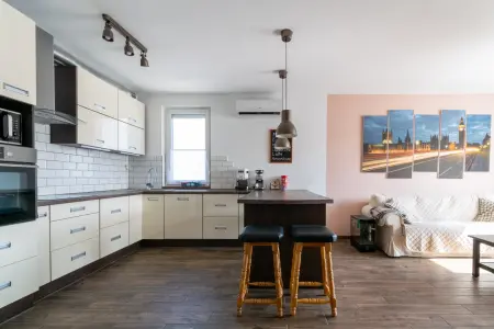 Eladó téglalakás, Mosonmagyaróvár 3 szoba 65 m² 68.5 M Ft