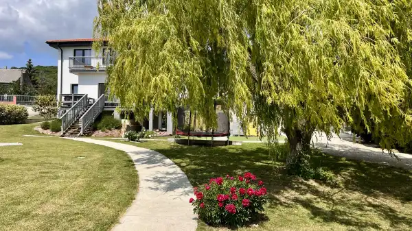 Eladó új építésű családi ház, Balatonfüred 7+1 szoba 290 m² 348 M Ft