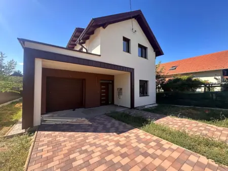 eladó új építésű családi ház, Göd
