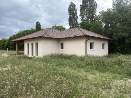 eladó új építésű családi ház, Kiskunlacháza