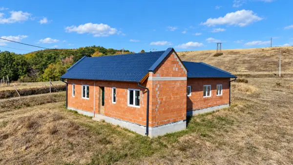 Eladó új építésű családi ház, Szendehely 4+2 szoba 197 m² 89.9 M Ft