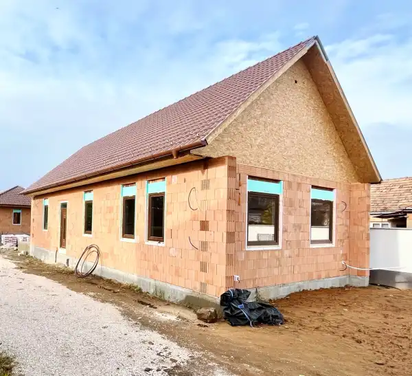 Eladó új építésű családi ház, Újhartyán 4 szoba 99 m² 89.9 M Ft Eladó új építésű családi ház, Újhartyán 4 szoba 99 m² 89.9 M Ft