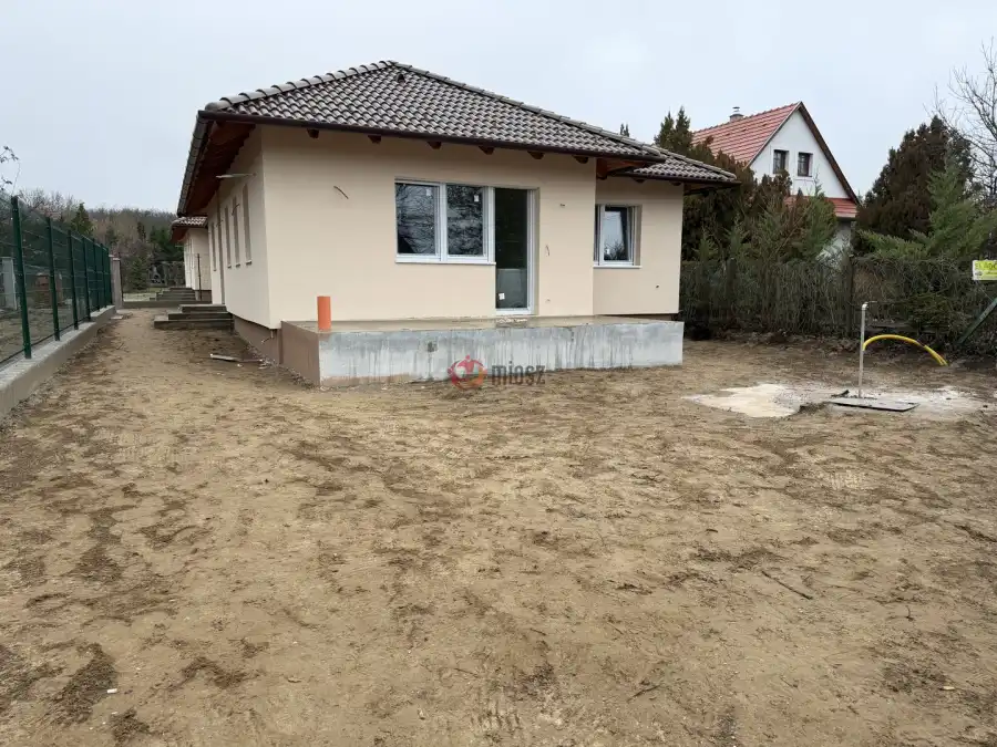 eladó új építésű családi ház, Veresegyház