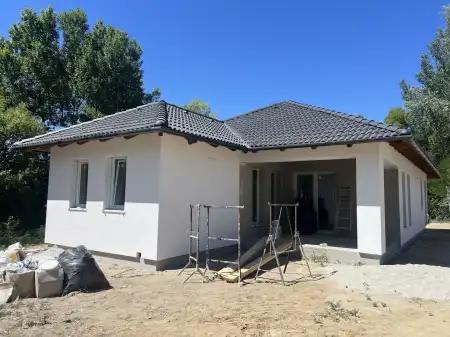 eladó új építésű családi ház, Veresegyház