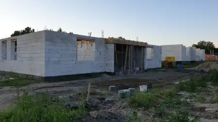 eladó új építésű házrész, Vecsés