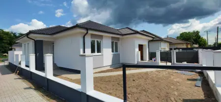 Eladó új építésű ikerház, Nyíregyháza 4 szoba 118 m² 83 M Ft