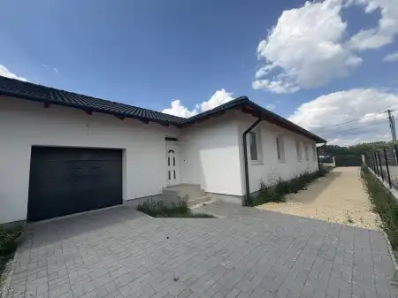 Eladó új építésű ikerház, Szigetcsép 5 szoba 134 m² 91.9 M Ft
