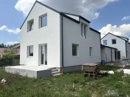 Eladó új építésű ikerház, Szigetszentmárton 5+1 szoba 117 m² 88.9 M Ft