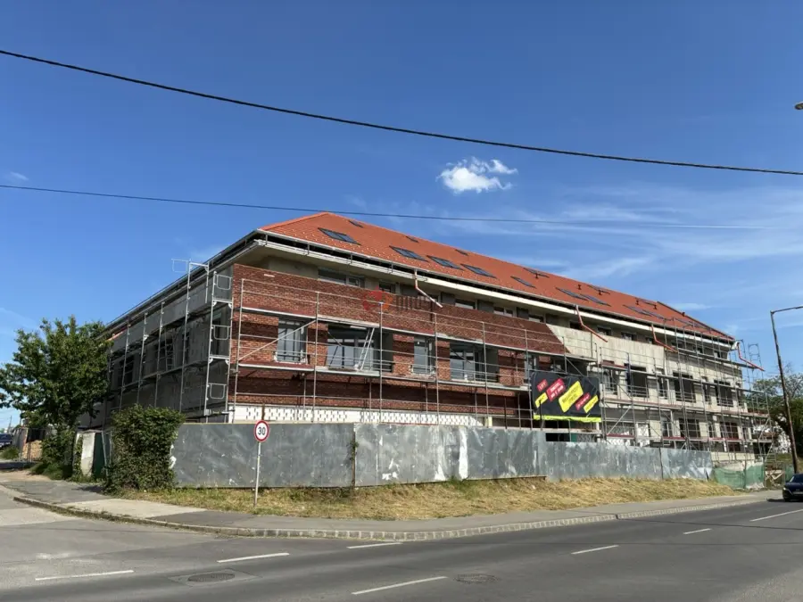 eladó új építésű téglalakás, Pécs