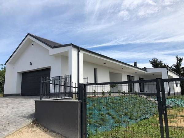 eladó újépítésű családi ház, Cserszegtomaj