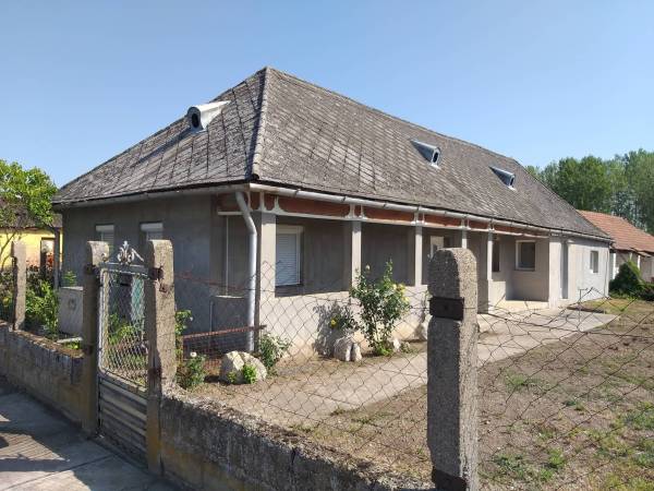 eladó újépítésű családi ház, Kesznyéten