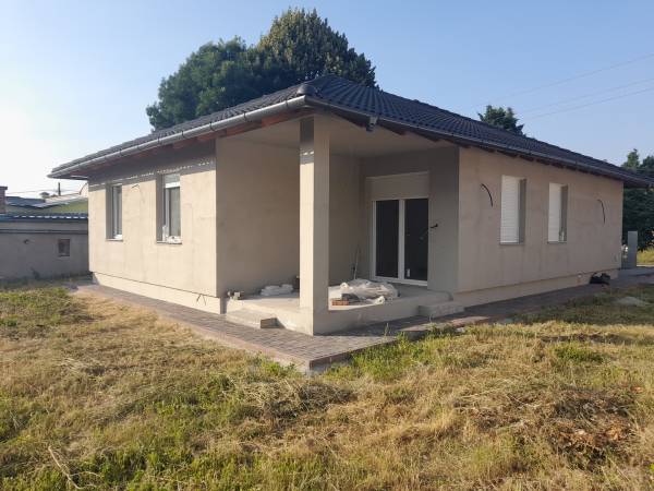 eladó újépítésű családi ház, Tököl