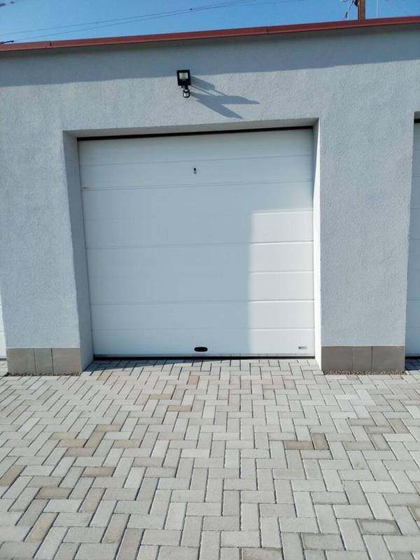 eladó újépítésű garázs, Eger
