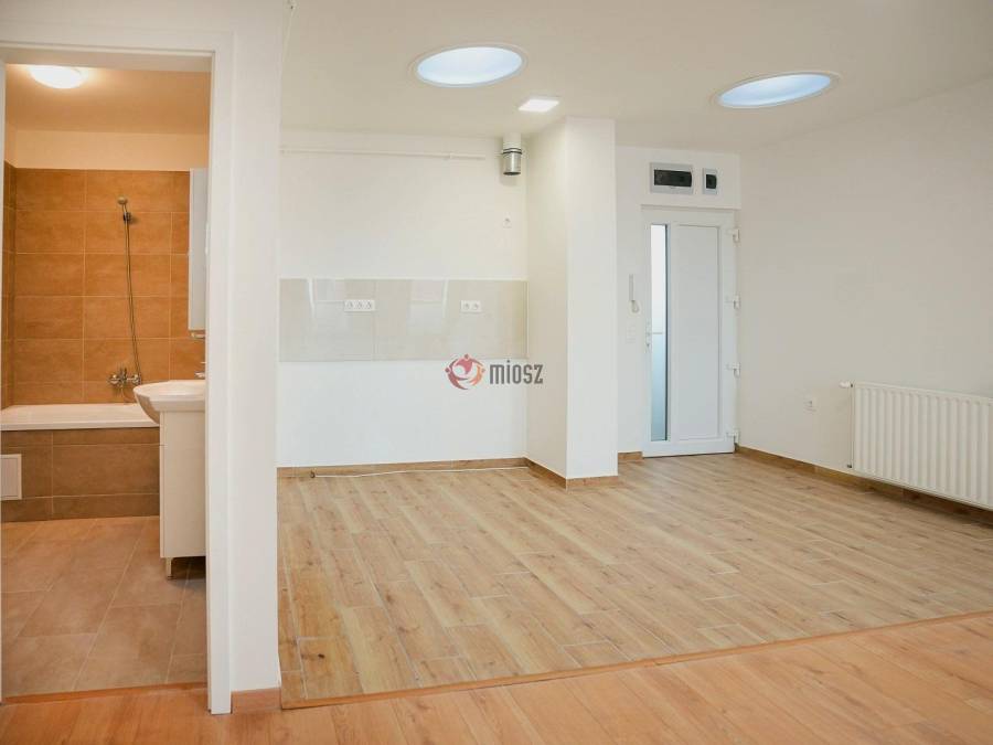 eladó újépítésű téglalakás, Eger