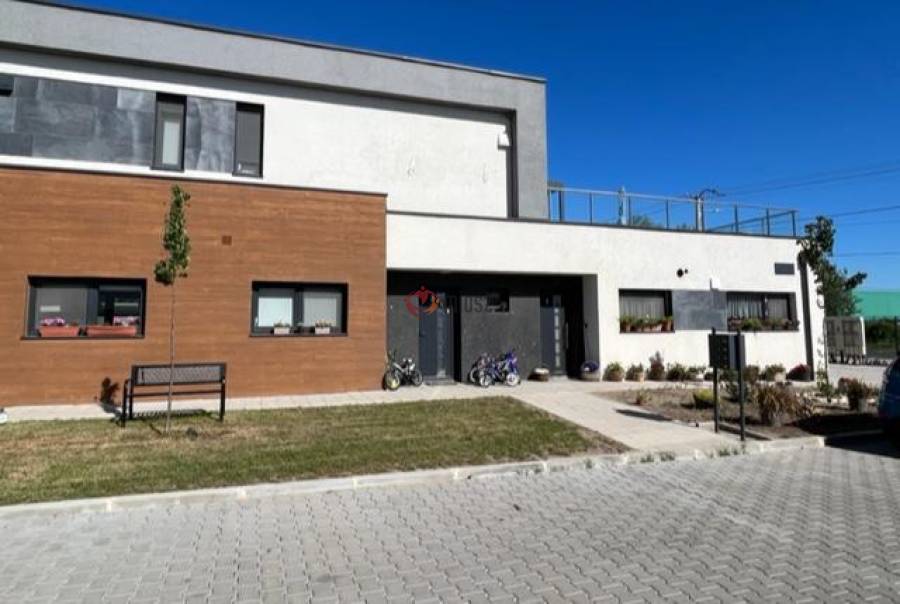 eladó újépítésű téglalakás, Tata