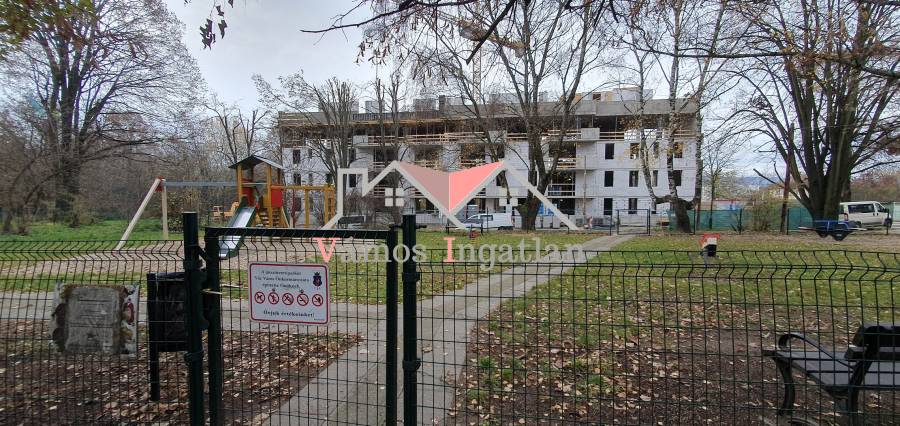 eladó újépítésű téglalakás, Vác