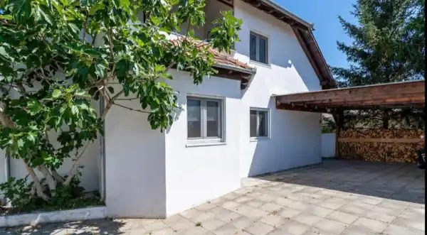 Eladó újszerű családi ház, Balatonboglár-Szőlőskislak 7 szoba 180 m² 106.46 M Ft
