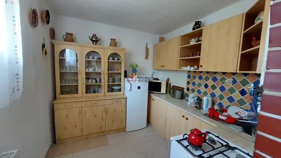 eladó újszerű családi ház, Bodrogkeresztúr