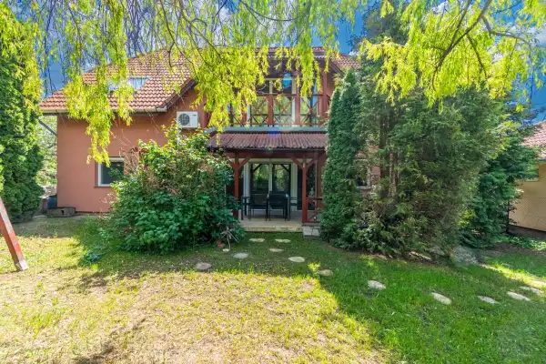 Eladó újszerű családi ház, Kerepes 7 szoba 177 m² 169.9 M Ft