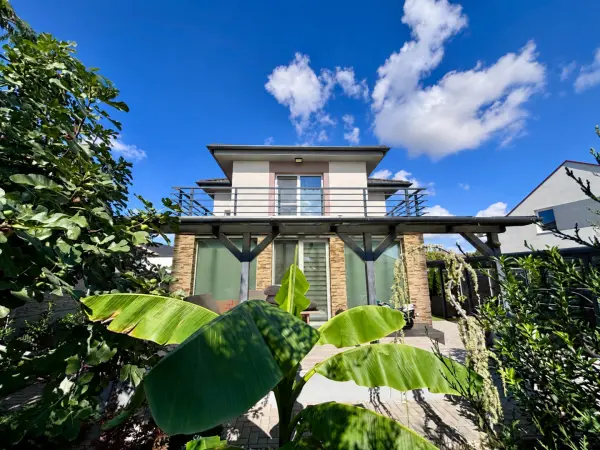 Eladó újszerű családi ház, Levél 4+1 szoba 104 m² 116 M Ft