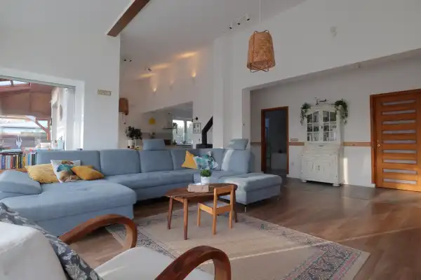 Eladó újszerű családi ház, Szeged 5 szoba 200 m² 194.999 M Ft