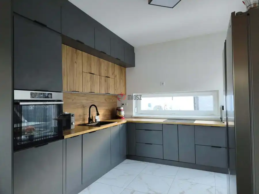 eladó újszerű családi ház, Teskánd