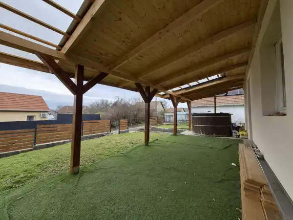 Eladó újszerű családi ház, Tiszafüred 3 szoba 105 m² 56.5 M Ft