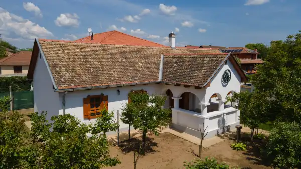 Eladó újszerű családi ház, Vác 2+1 szoba 74 m² 109 M Ft