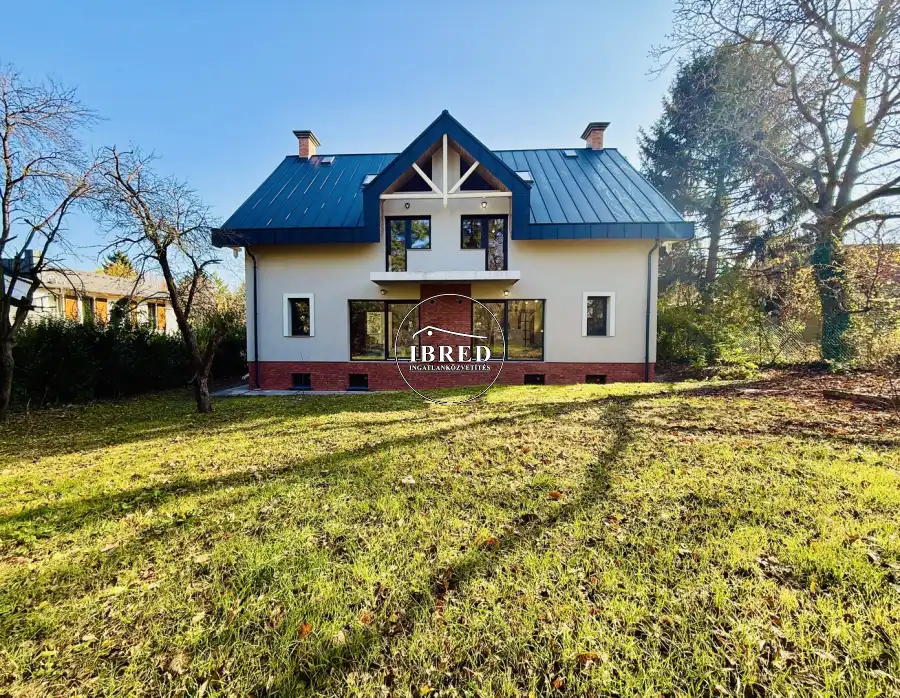 eladó újszerű ikerház, Budapest, II. kerület