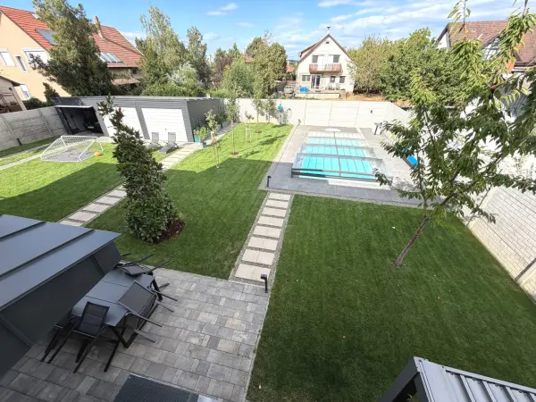Eladó újszerű ikerház, Budapest, XVI. kerület 6 szoba 184 m² 299 M Ft