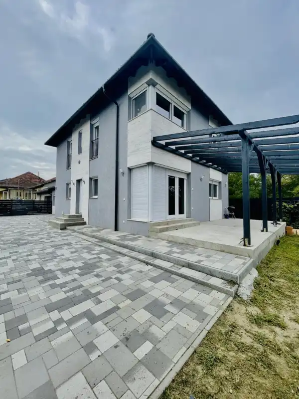 Eladó újszerű ikerház, Dunaharaszti 5 szoba 149 m² 137 M Ft