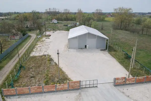 Eladó újszerű ipari ingatlan, Tiszakécske 823 m² 200 M Ft