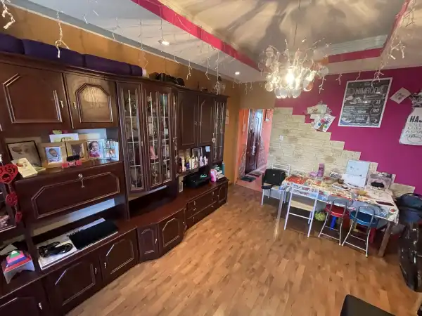 Eladó újszerű panellakás, Budapest, XV. kerület 3 szoba 65 m² 37 M Ft