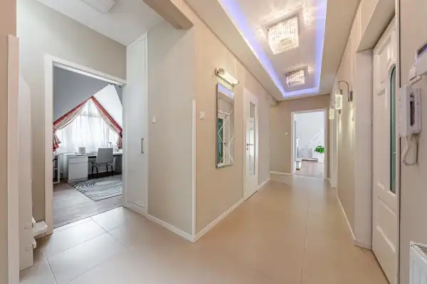 Eladó újszerű téglalakás, Budapest, XII. kerület 5 szoba 173 m² 329.9 M Ft