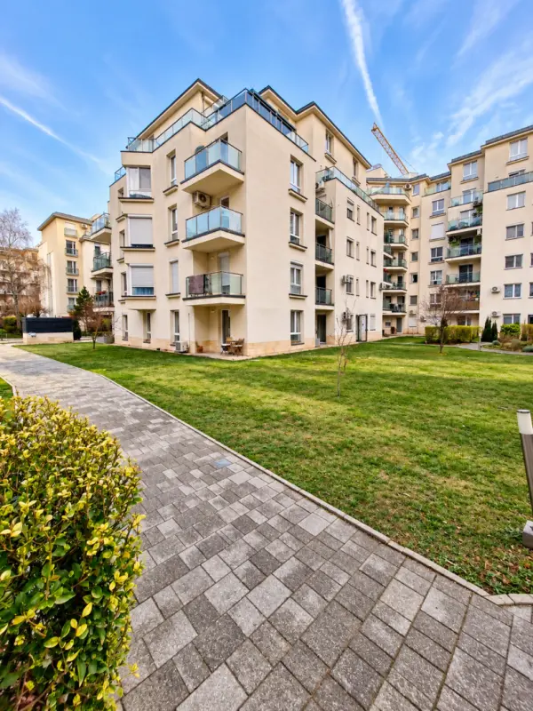 Eladó újszerű téglalakás, Budapest, XIV. kerület 2 szoba 53 m² 87 M Ft