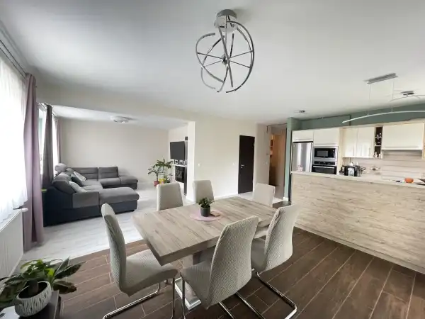 Eladó újszerű téglalakás, Eger 4 szoba 106 m² 93.9 M Ft Eladó újszerű téglalakás, Eger 4 szoba 106 m² 93.9 M Ft