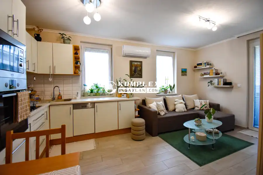 eladó újszerű téglalakás, Mosonmagyaróvár