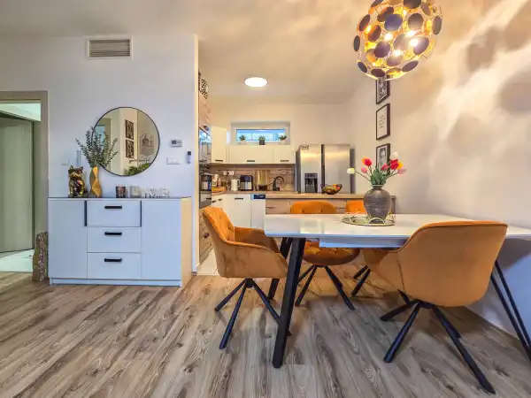 Eladó újszerű téglalakás, Sopron 2 szoba 56 m² 75.5 M Ft